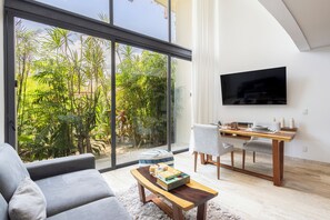 Standard Loft | Living area | Flat-screen TV - Mistiq Gardens (Tulum)