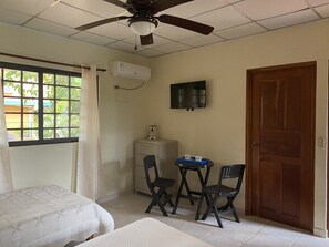 2 bedrooms, desk, free WiFi, bed sheets