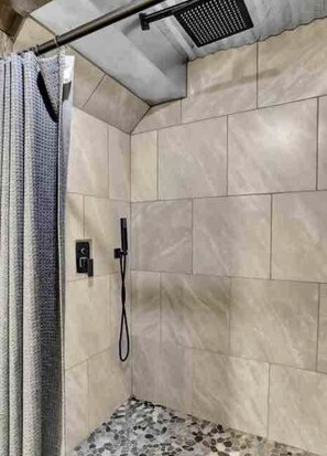 Combined shower/tub, towels, soap, shampoo - Converted barn with great views, hottub, pool table, shuffleboard & firepit. (Wardensville)