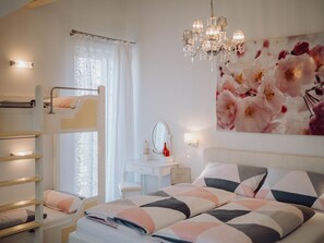 1 bedroom, Internet, bed sheets