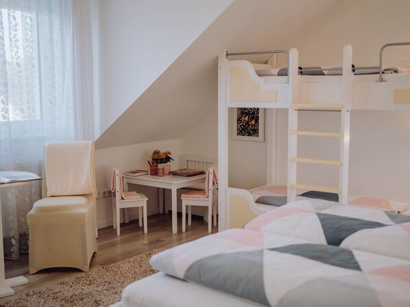 1 bedroom, Internet, bed sheets