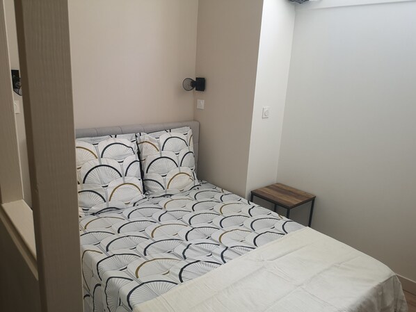 1 bedroom, Internet - Charming studio apartment (La Rochelle)
