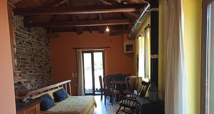 Traditional Stone House-Ten Minutes from the Beach