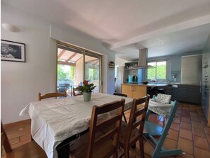 Dining - Magnificent family villa with pool in Montpellier (Montpellier)