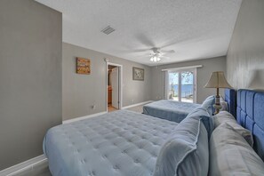 5 bedrooms, desk, iron/ironing board, free WiFi