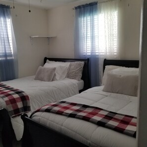 2 camere, una scrivania, ferro/asse da stiro, Wi-Fi