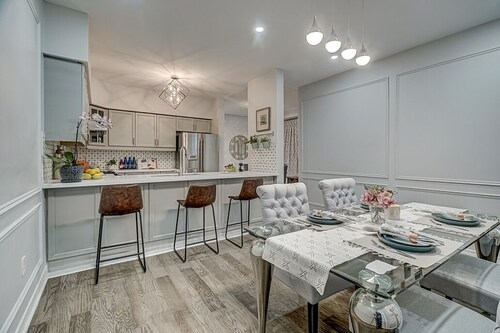 4 bedrooms 4 bathrooms, King Bed En-suite, free Wi-Fi and parkings