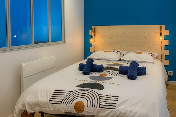 1 bedroom, desk, iron/ironing board, travel cot