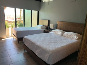 3 bedrooms, iron/ironing board, WiFi, bed sheets - Bungalo with a view of the city in the Heart of Ensenada.  (Ensenada)