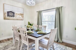 Dining - Spacious 4BR Home | Perfect for Families (Clermont)
