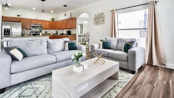 Télévision, baby-foot