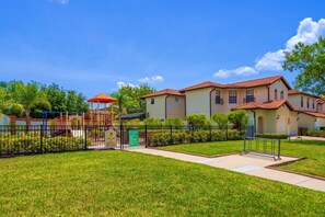 Exterior - Spacious 4BR Home | Perfect for Families (Clermont)