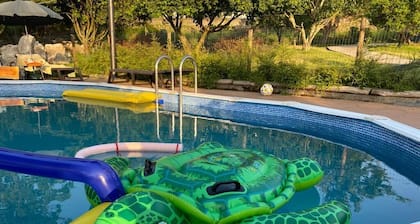 RURAL HOUSE WITH POOL near the mountains and beaches