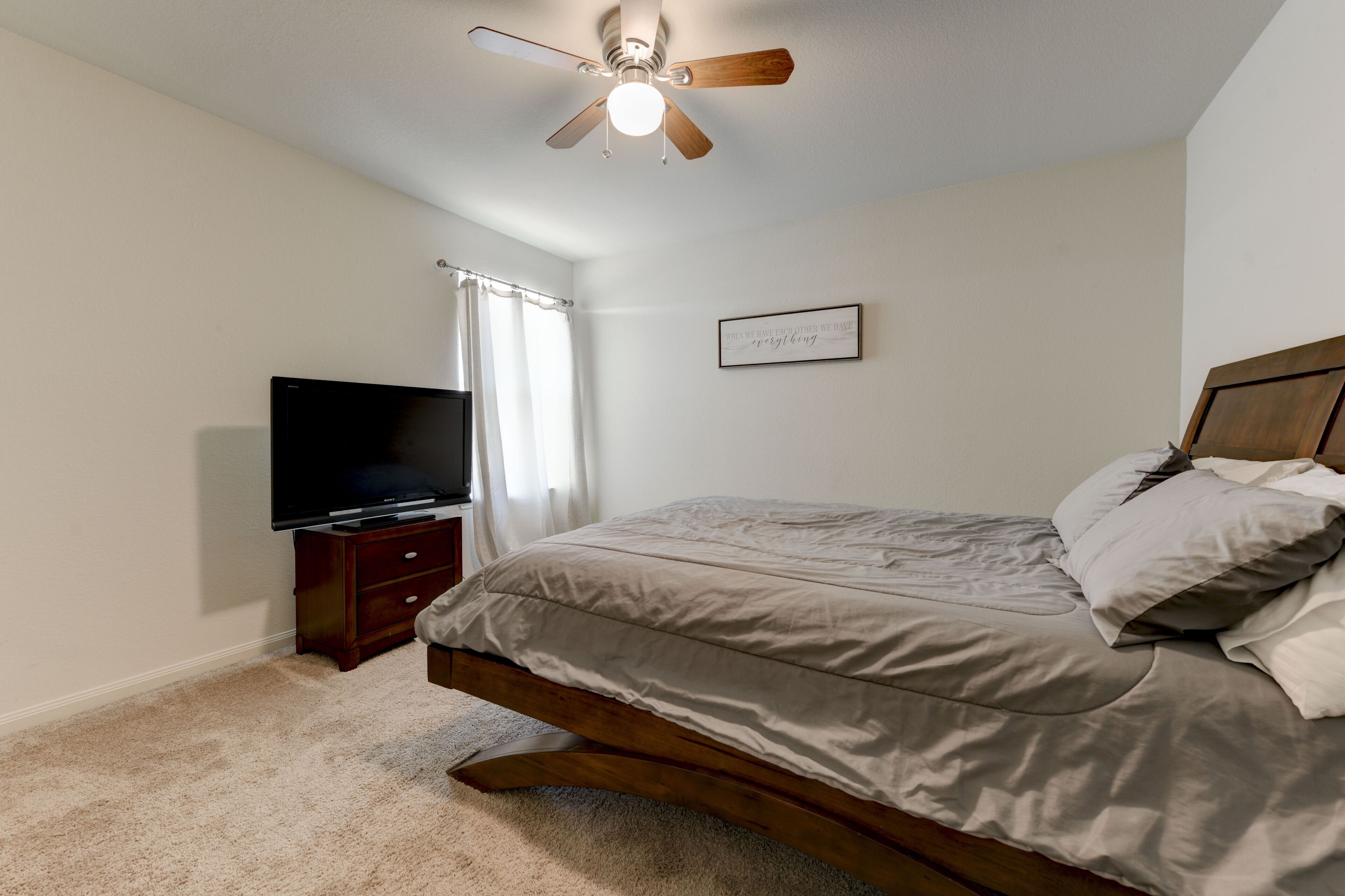 3 chambres, fer et planche à repasser, lit parapluie, Wi-Fi gratuit