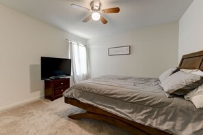 3 bedrooms, iron/ironing board, travel cot, free WiFi - Jarrell Jewel 💎 (Jarrell)