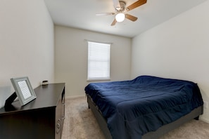 3 bedrooms, iron/ironing board, travel crib, free WiFi