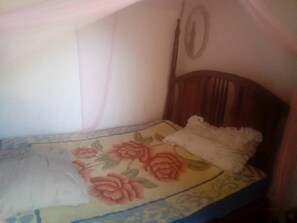 4 bedrooms, free WiFi, bed sheets - Captivating 4-bed Apartment (Ndeje)
