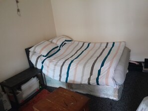 4 bedrooms, free WiFi, bed sheets - Captivating 4-bed Apartment (Ndeje)