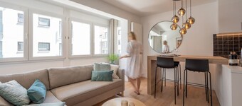 Docks Floor, a nicely renovated and compact seaside home