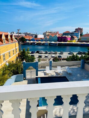 Premium Room, 1 Katil Raja (King), Non Smoking, City View | Pemandangan dari bilik