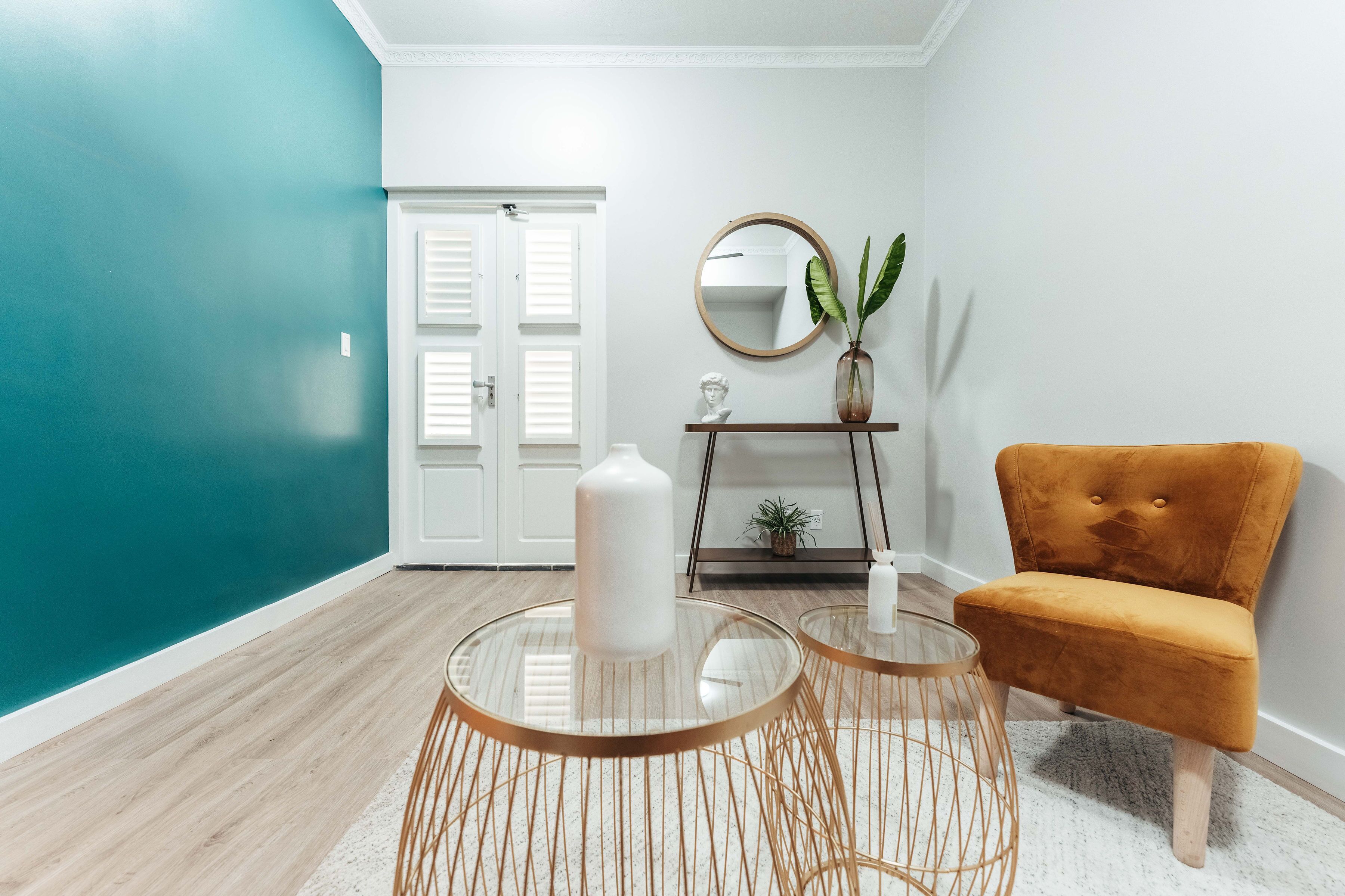 Junior Single Room | Living area | Smart TV, Netflix, streaming services