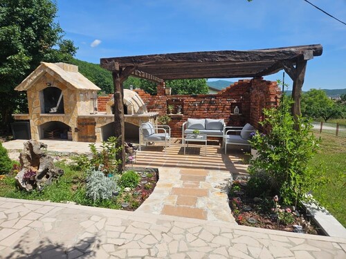 4 bedroom villa with a private pool!