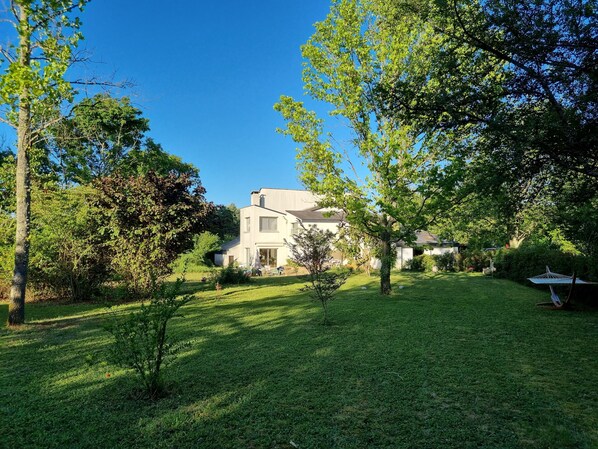 Property grounds - Family home in Touraine (Rochecorbon)