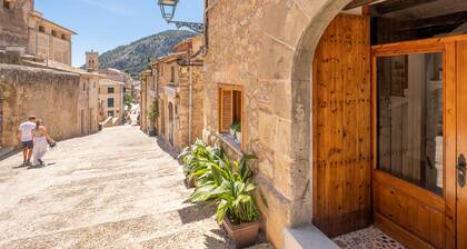 Beautifully Renovated Traditional Stone House in Calvario, Pollença