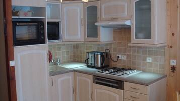 Réfrigérateur, micro-ondes, lave-vaisselle