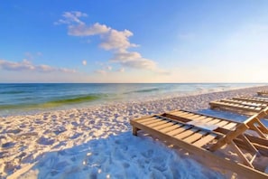 Beach nearby, sun loungers, beach towels