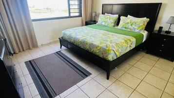 2 bedrooms, travel cot, free WiFi, bed sheets