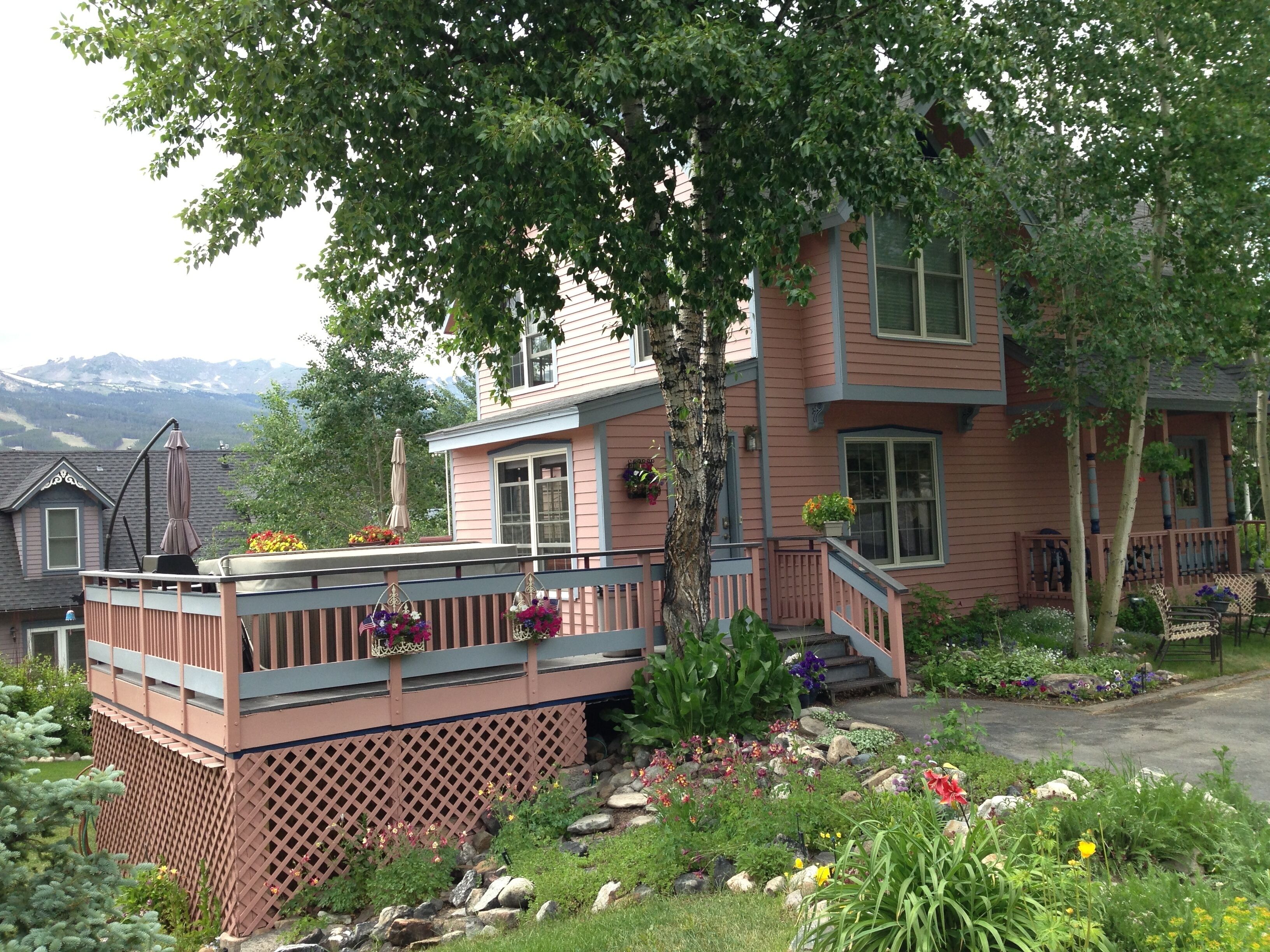 Victorian Beauty - in town Breckenridge!
