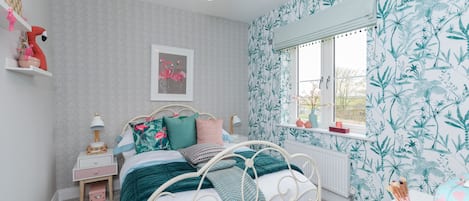 5 bedrooms, iron/ironing board, travel cot, WiFi