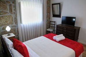 Casa das Cortes | 2 Schlafzimmer, Allergikerbettwaren, individuell dekoriert