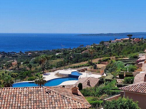 Small but nice - panoramic sea view - Magnifique!