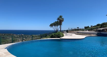 Klein aber fein - Panoramablick aufs Meer - Magnifique!