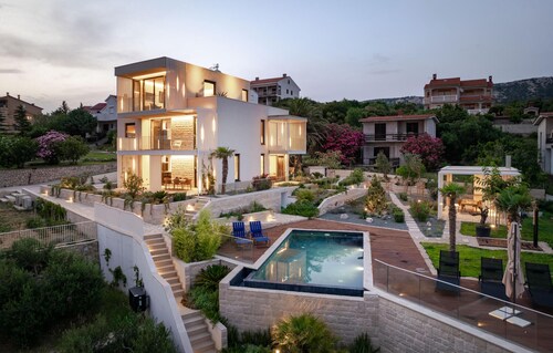 Gorgeous home in Palit with sauna