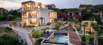 Gorgeous home in Palit with sauna