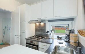Kühlschrank, Herdplatte, Geschirrspüler
