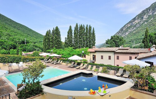 Stunning apartment in Foligno with WiFi
