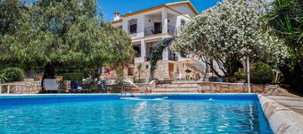 6 bedroom cozy home in Lucena