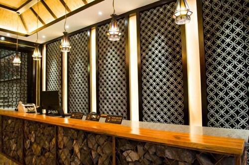 Yixunli Theme Hotel