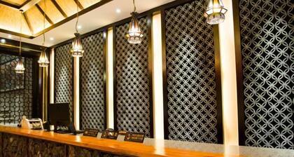 Yixunli Theme Hotel