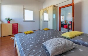 2 bedrooms, free WiFi, bed sheets