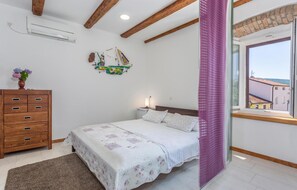 Free WiFi, bed sheets - Stunning apartment in Punat with WiFi (Punat)