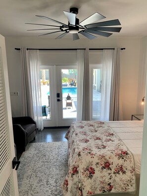1 bedroom, free WiFi, bed sheets - Intimate Heated Pool Side Beach Bungalow! Just steps to the beach! (St. Augustine)