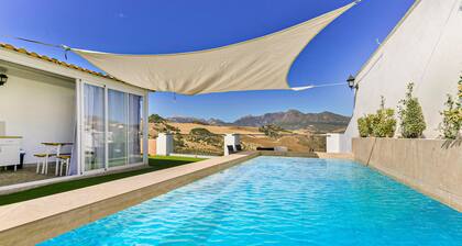 Amazing home in Montecorto