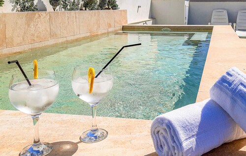 Amazing home in Montecorto