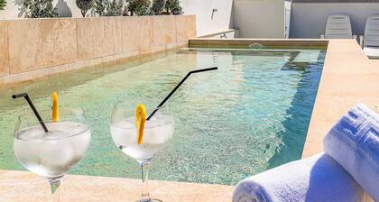 Amazing home in Montecorto