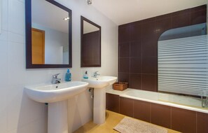 Bathtub - Lovely apartment in Torre Pacheco (Torre Pacheco)